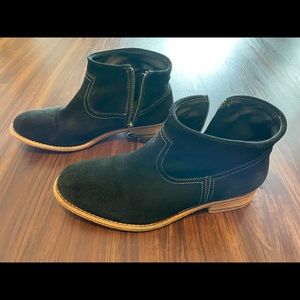 Hinge suede/leather ankle boots